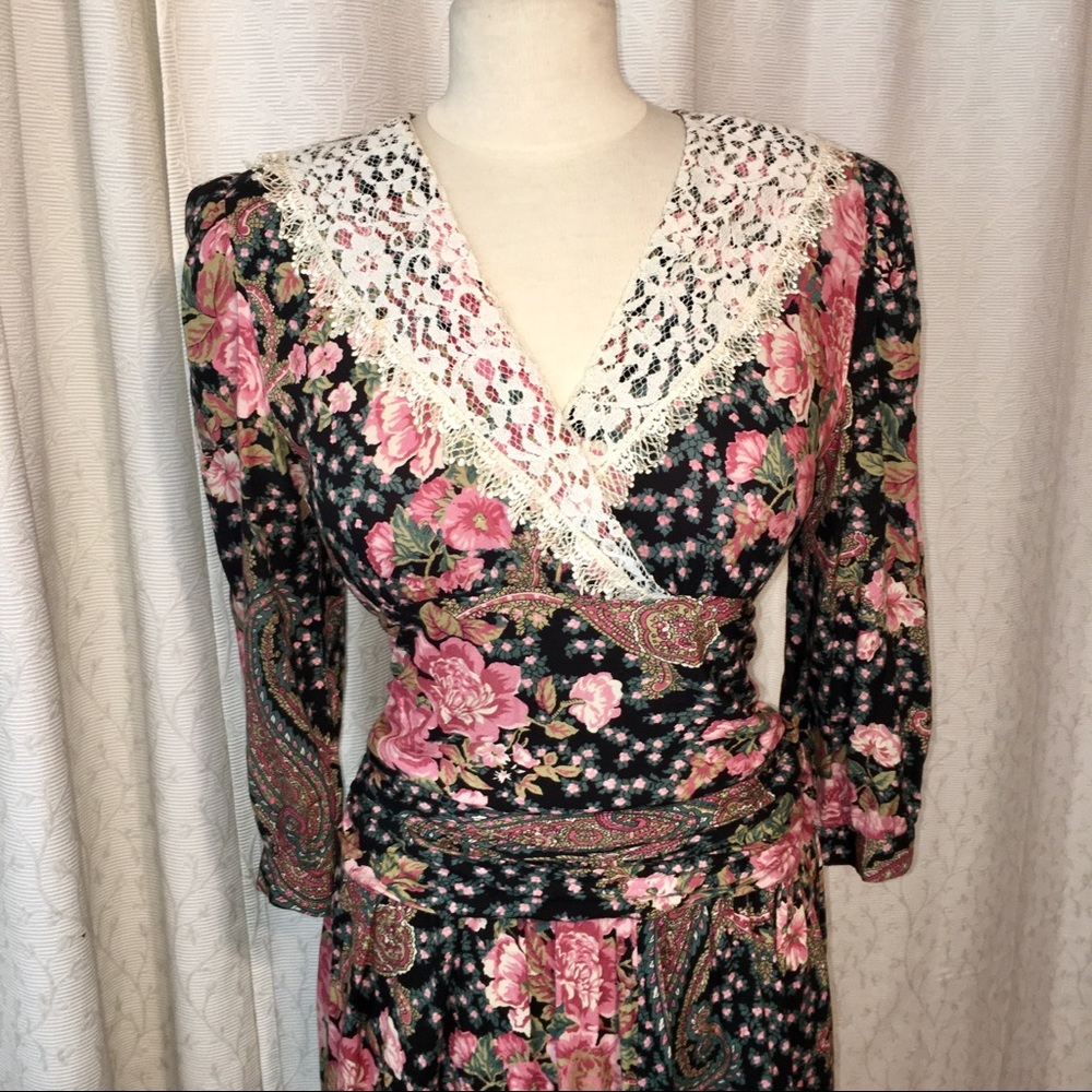 Fabulous Vintage 80s floral dress w/lace collar - Picture 2 of 4